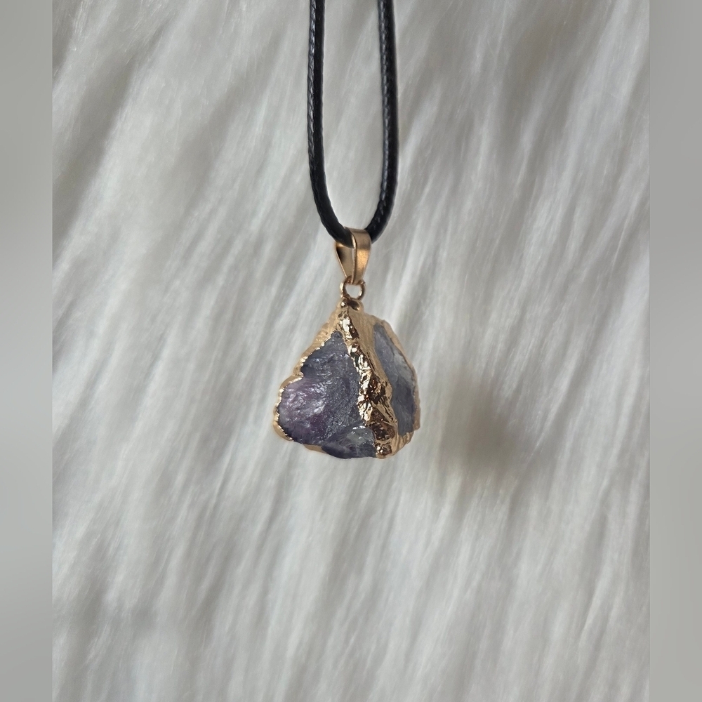 Hearth & Stone Co. Natural Uncut Flourite Pendant W/ Leather Rope & Gold Foils - Picture 3 of 8
